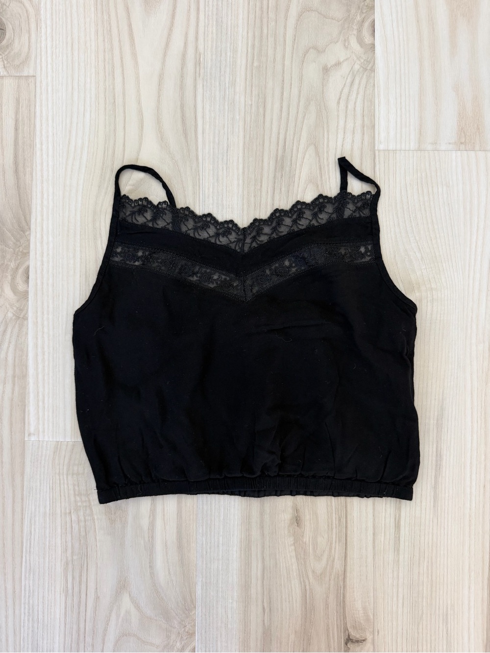 Aritzia Sunday Best Lace Trim Crop Tank